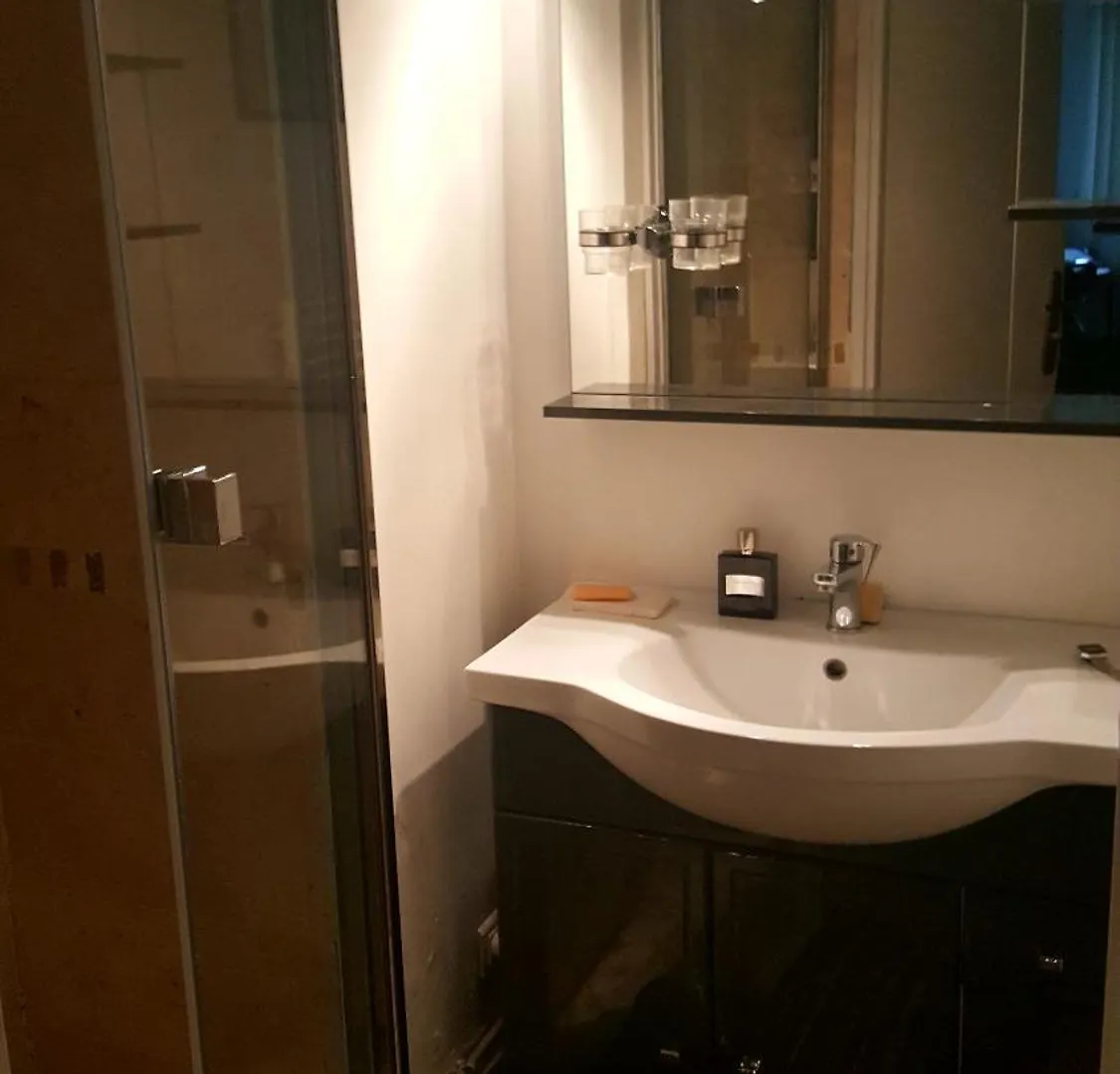 Chambre Et Salle D'Eau Proches Du Sacre-Coeur Paris